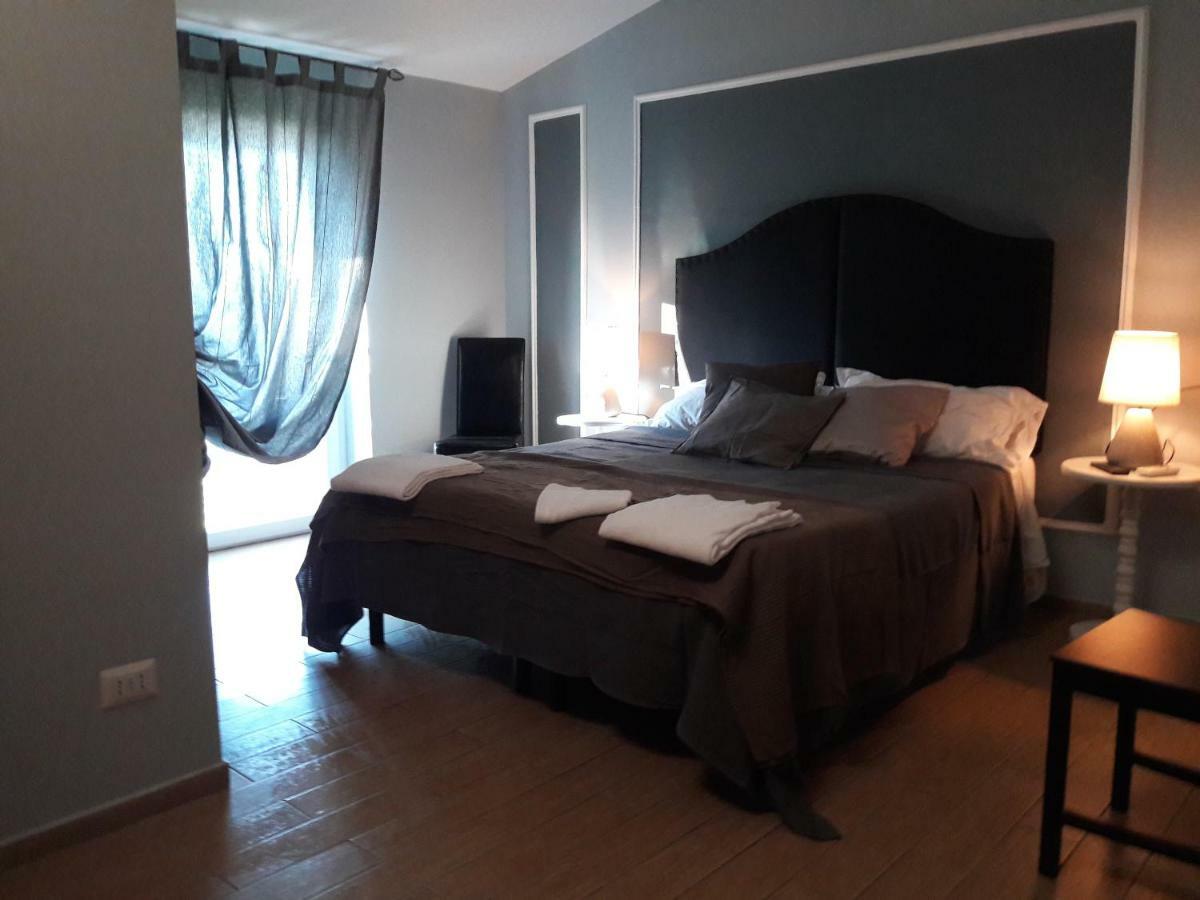 Magnolia Hotel Valmontone Eksteriør billede